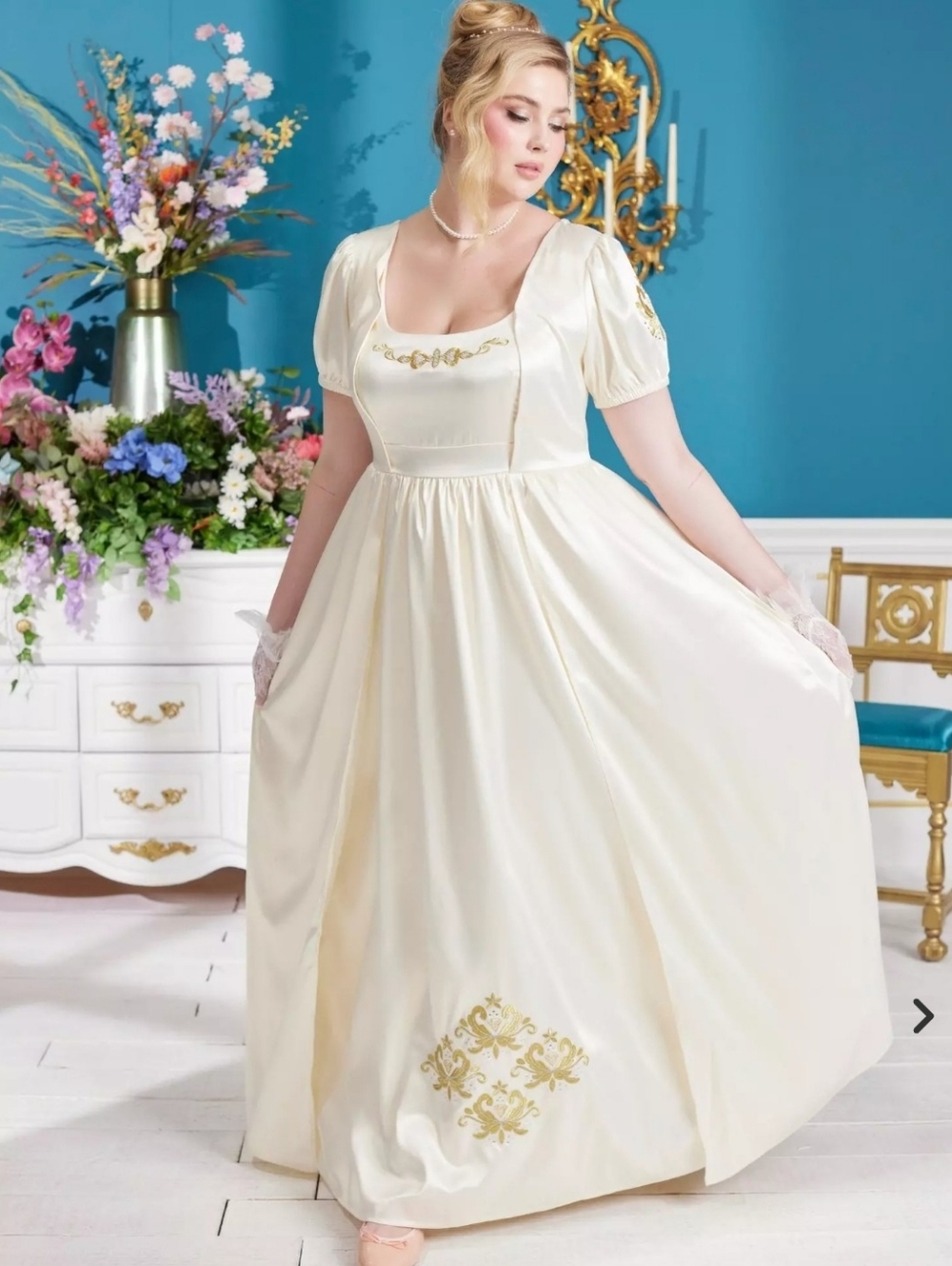 Her Universe Bridgerton Daphne Embroidered Dress